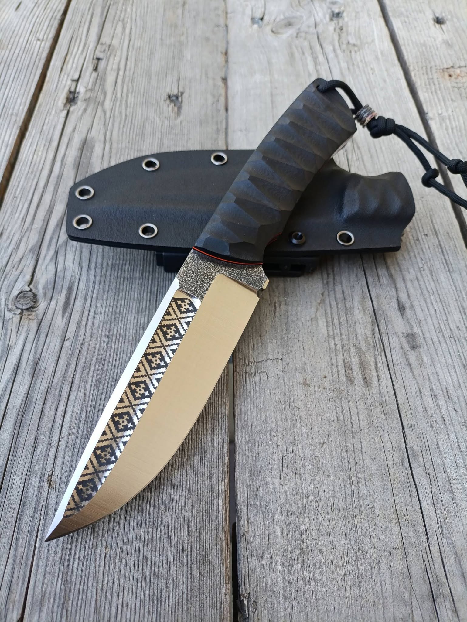 Cazador Vyshyvanka